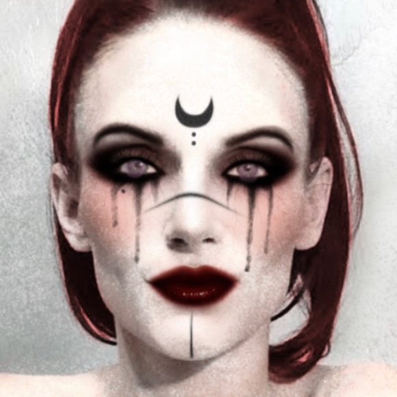 Meet your Posher, Greek4Cheerful or Elle, whichever you prefer! - Picture 2 of 2